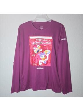 Run Disney 2026 Half Marathon Donald & Daisy Duck Women’s Brooks Shirt sz L Read